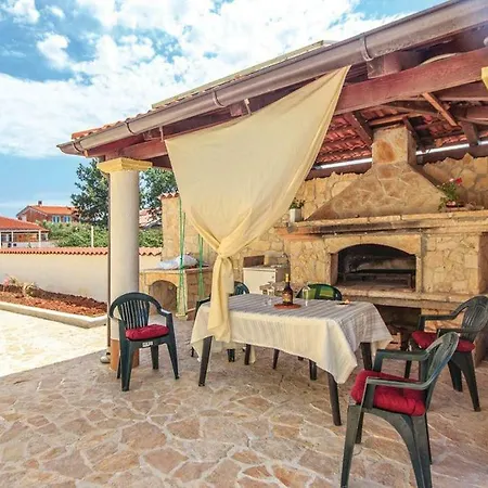 Apartamento Ferienwohnung-v- Pula-sisan, Kroatien